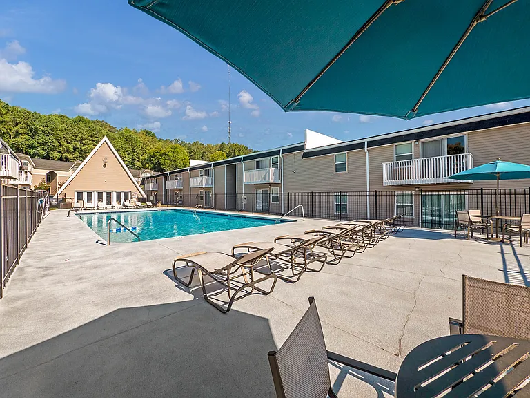 The Reserve at Red Bank Apartment Homes — Photo 6