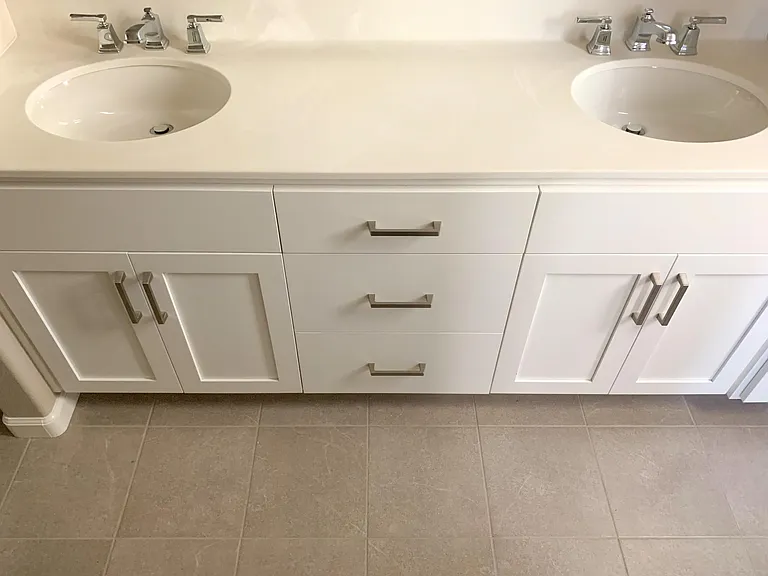 MASTER BATHROOM - DUAL SINKS