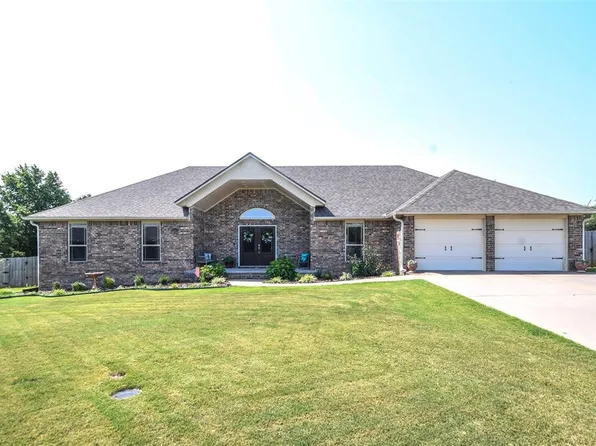 12008 David Ct, Siloam Springs, AR 72761