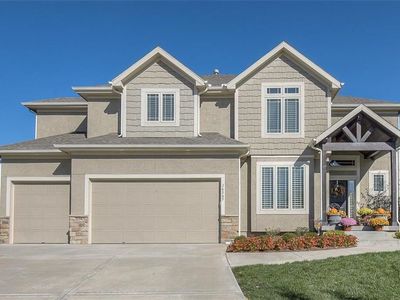 16365 S Hall St, Olathe, KS, 66062
