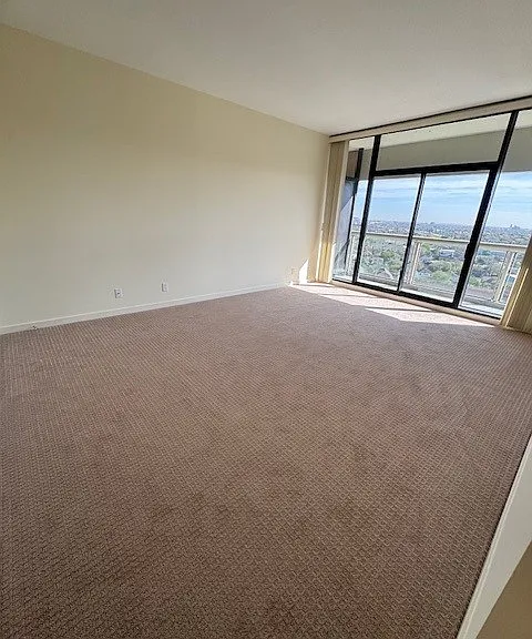 The Parklane — Photo 32