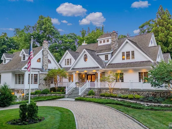 89 Powell Rd, Allendale, NJ 07401