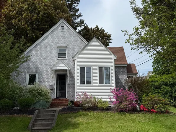 85 High St, Lee, MA 01238