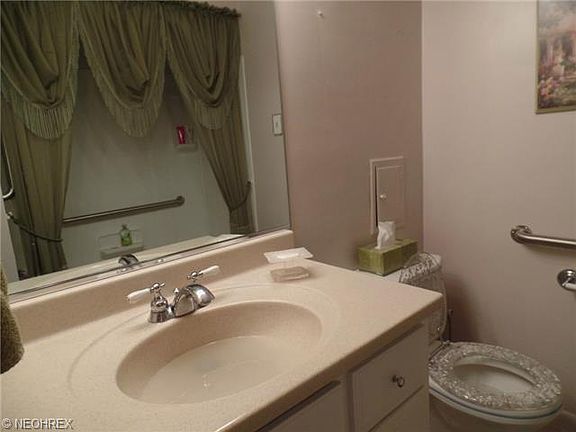 5th image of 1693 Mayfair Blvd