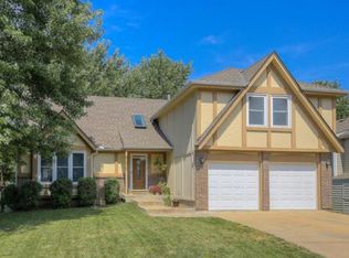 1362 E Meadow Ln, Olathe, KS 66062