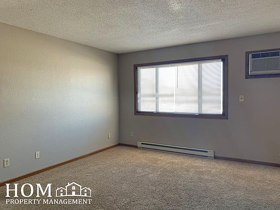 3rd image of 111 W Lind St APT 5