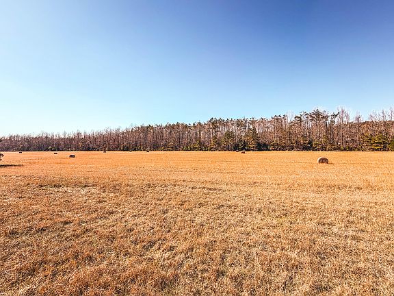 3rd image of 702 County Rd