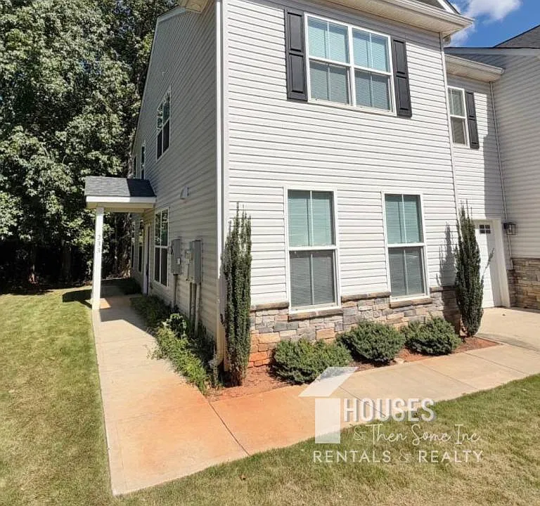 233 Marshland Ln