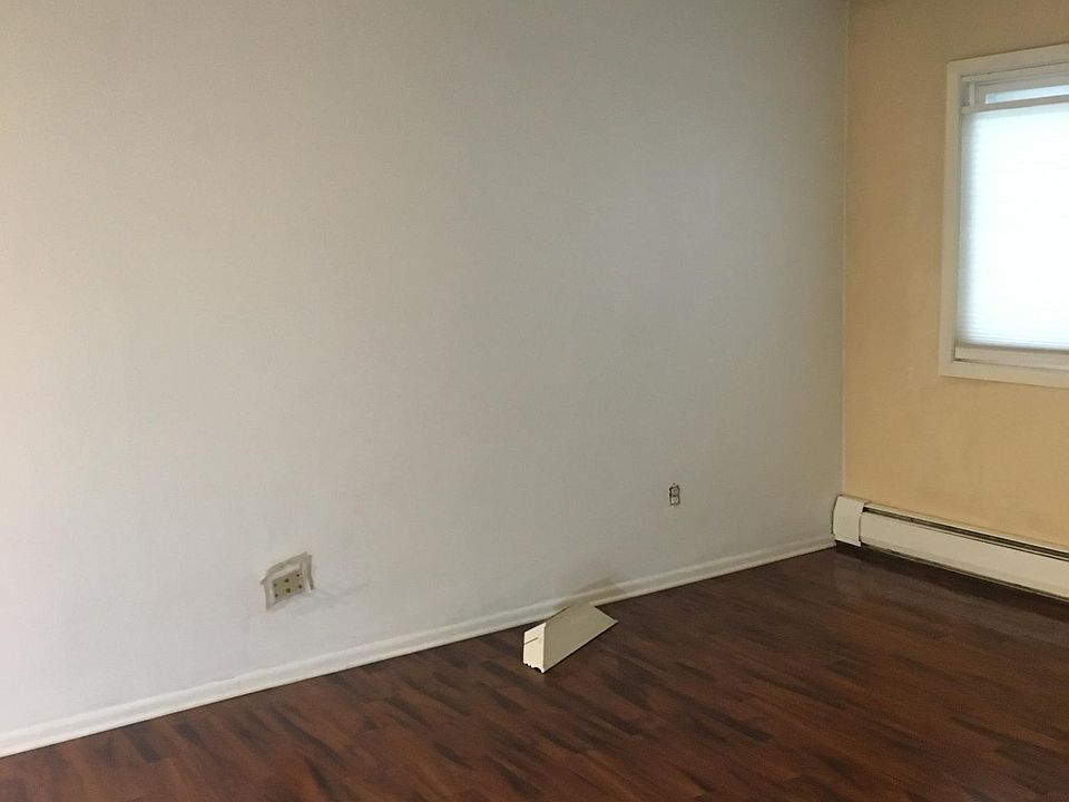 1st image of 2616 Harriet Ave APT 110