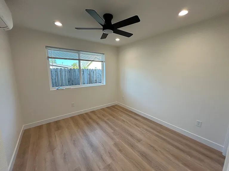 Bedrooms 2