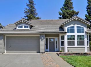421 Oak Valley Dr, Vacaville, CA