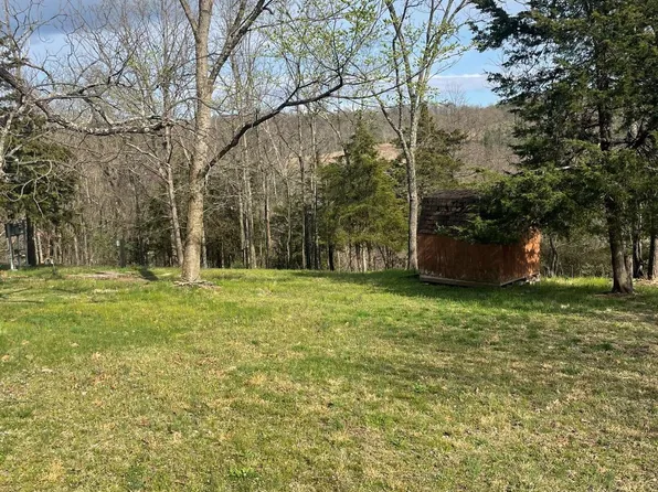 67 Feller Dr, Levels, WV 25431