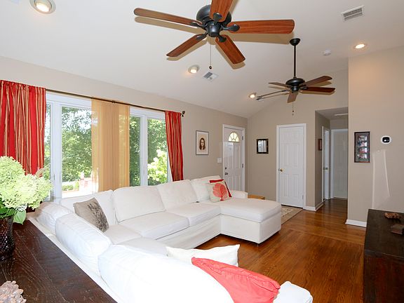 3rd image of 5 Highland Dr