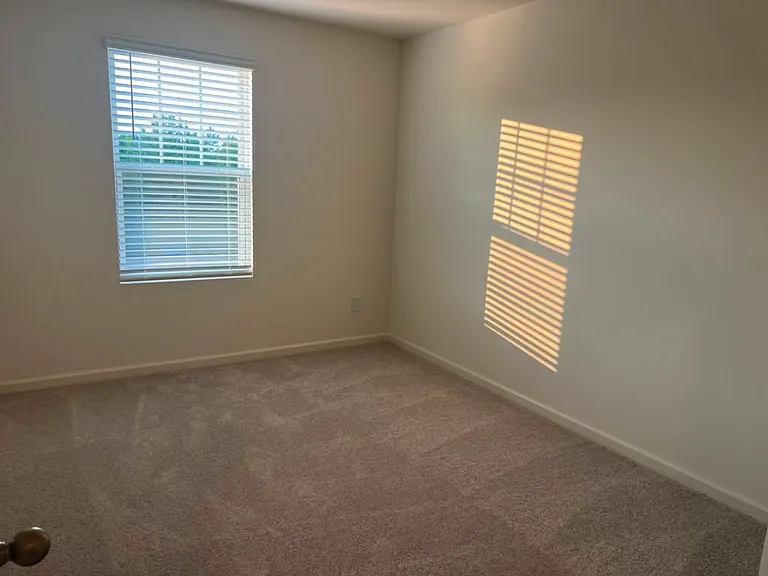 2213 Glen Crossing Dr — Photo 27