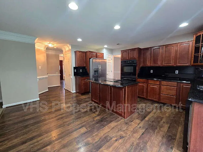 832 Fox Den Rd — Photo 13
