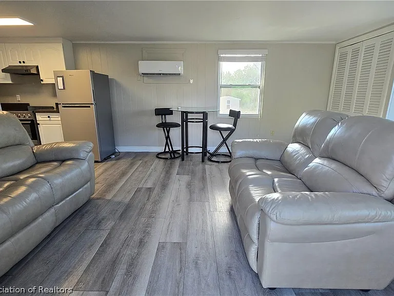 683 Lake June Rd — Photo 7