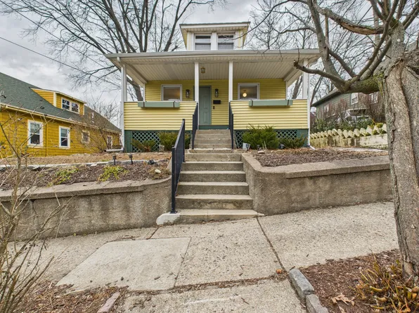 58 3rd St, Providence, RI 02906