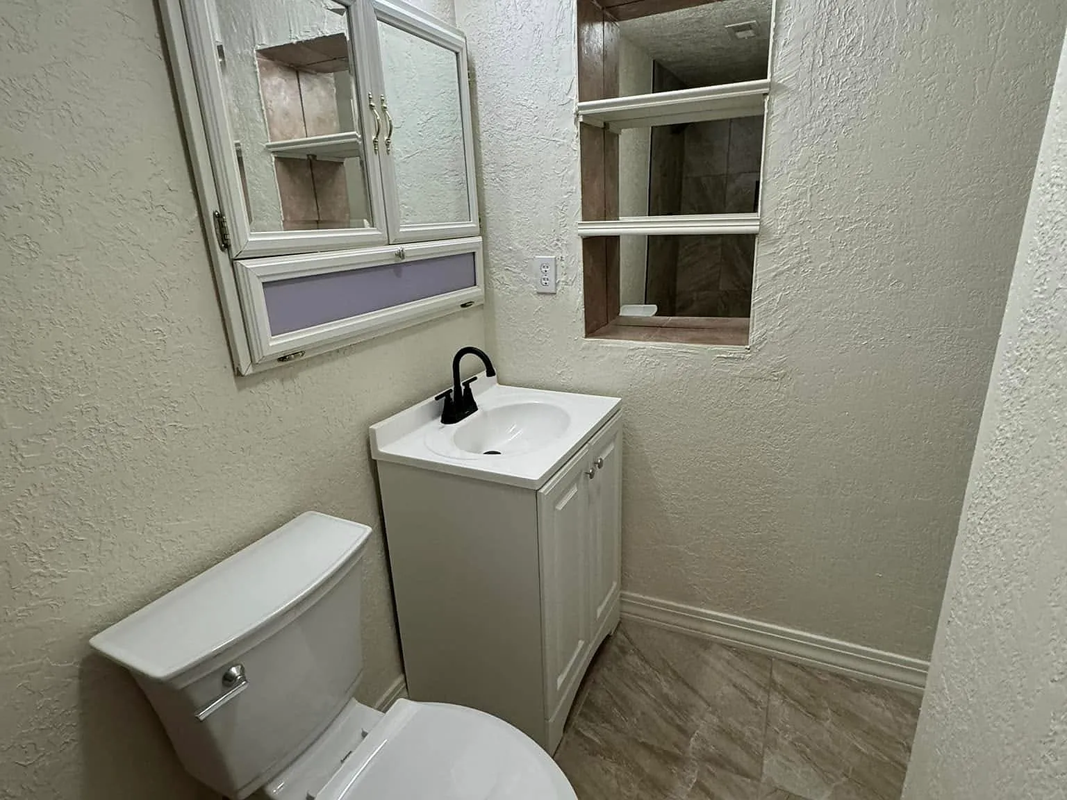 11409 Ralph Ave NE — Photo 4