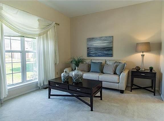 5th image of 938 Forder Hills Dr
