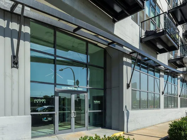 1224 W Van Buren St APT 222, Chicago, IL 60607