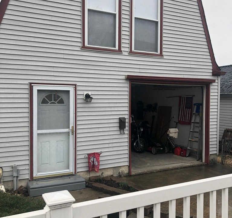 2nd image of 1017 Garden St