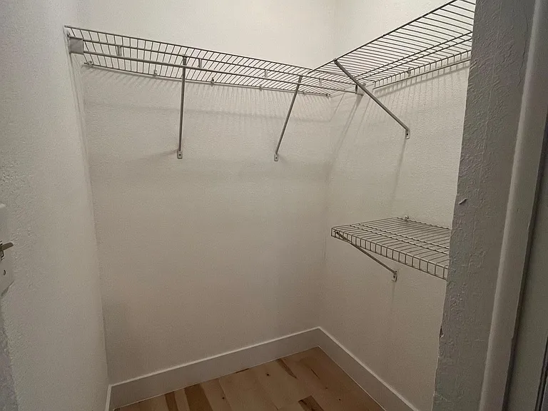 234 SW 48th Ave — Photo 5