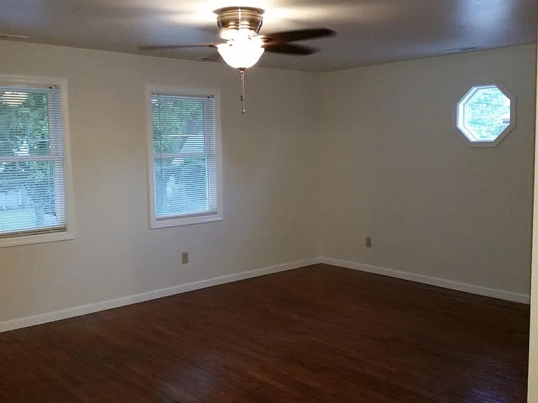 Frontroom