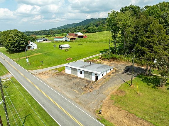 3rd image of 2316 Swan Creek Road