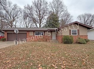 3305 E Seminole St, Springfield, MO 65804