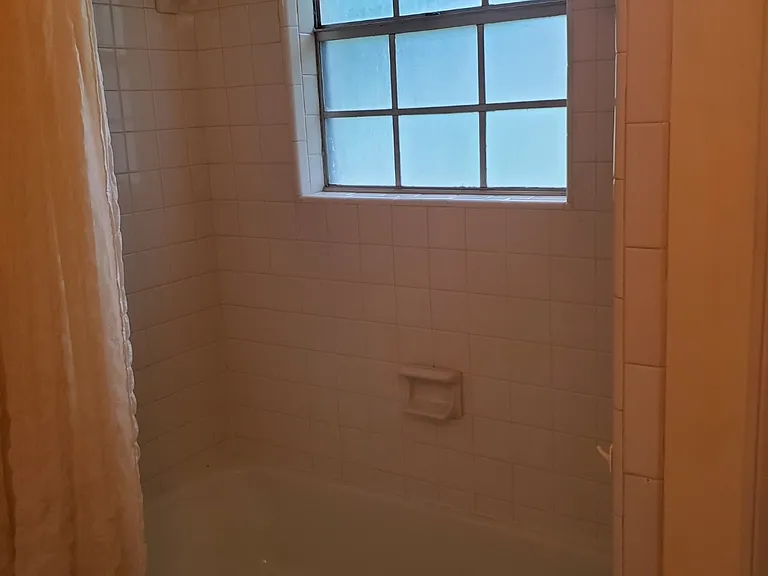 8512 Bridgewood Dr — Photo 17