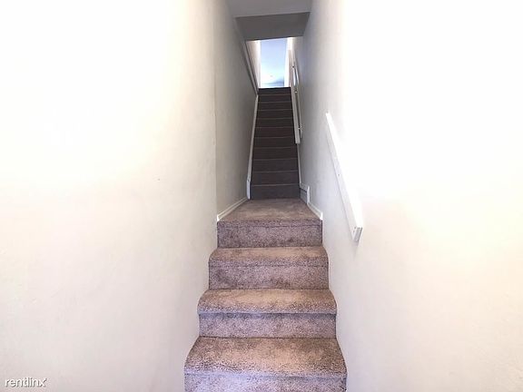 5th image of 4721 N 15th St Unit 2