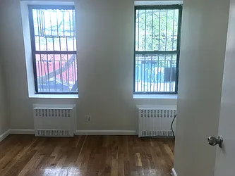 Rented by Lucky Apt Inc