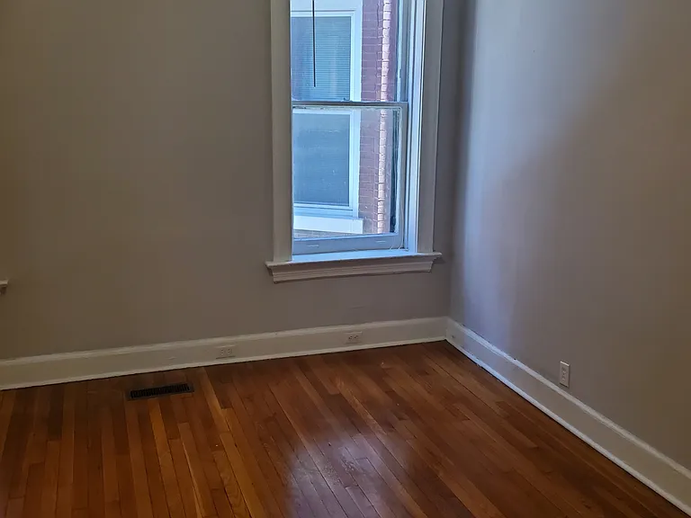 6041 Waterman Blvd — Photo 6