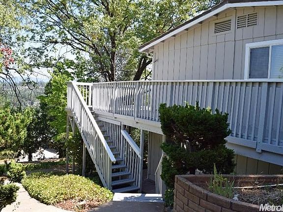 4th image of 581 Skyline Dr