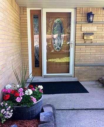 2nd image of 34227 Grove Dr