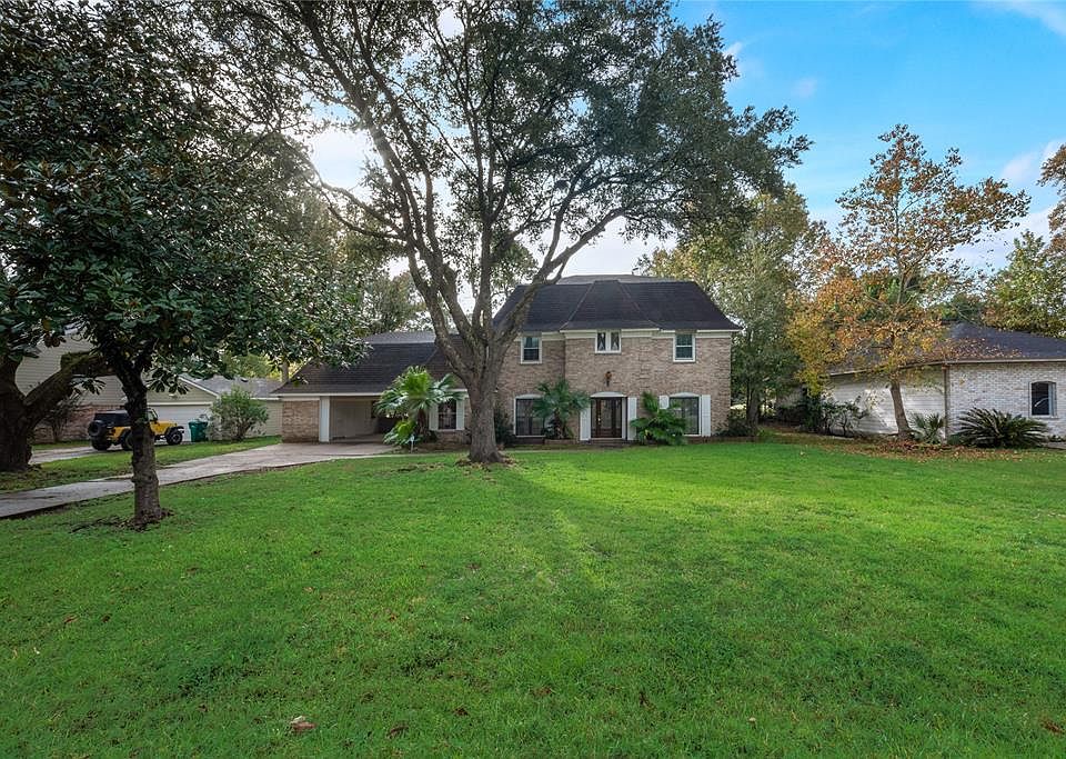 1st image of 535 Robert E Lee Dr