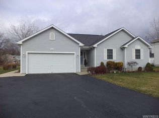 1073 Upper Mountain Rd, Lewiston, NY 14092