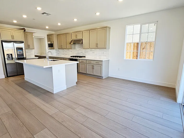 2695 Joshua St — Photo 10
