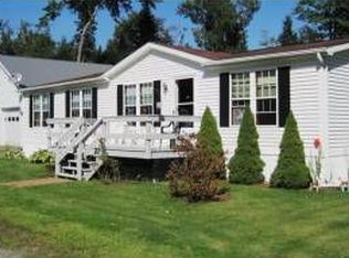 71 Raymond Ln, Hyde Park, VT 05655