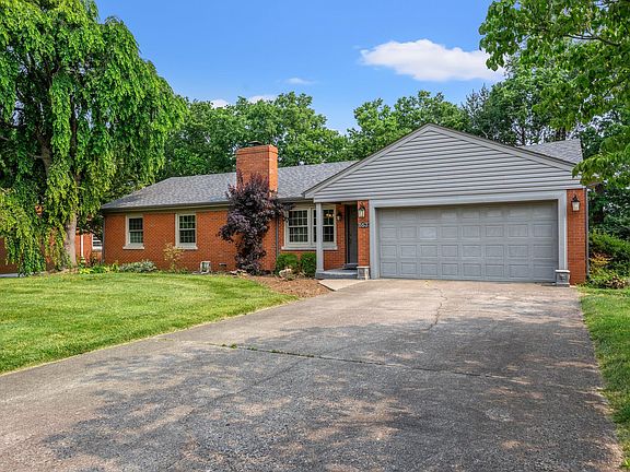 2nd image of 853 Rebecca Dr