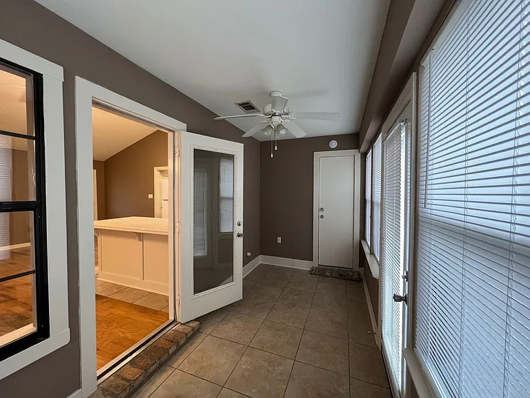9240 & 9250 Lockhart Rd — Photo 29