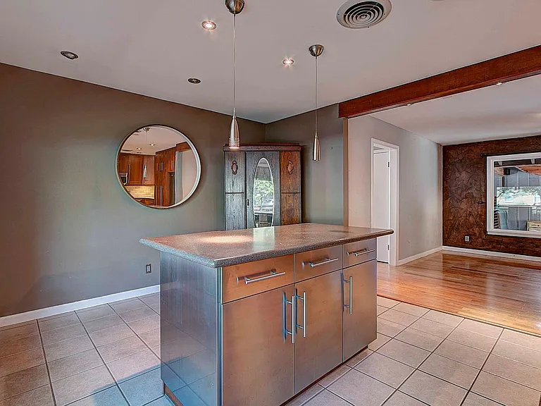 5500 Westminster Drive — Photo 4