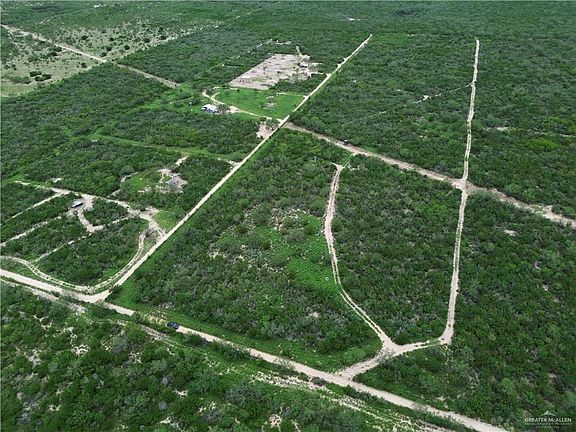 3rd image of 203 Los Marroquines Rd