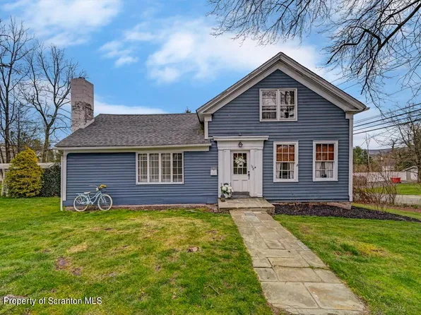 128 N Abington Rd, Clarks Green, PA 18411