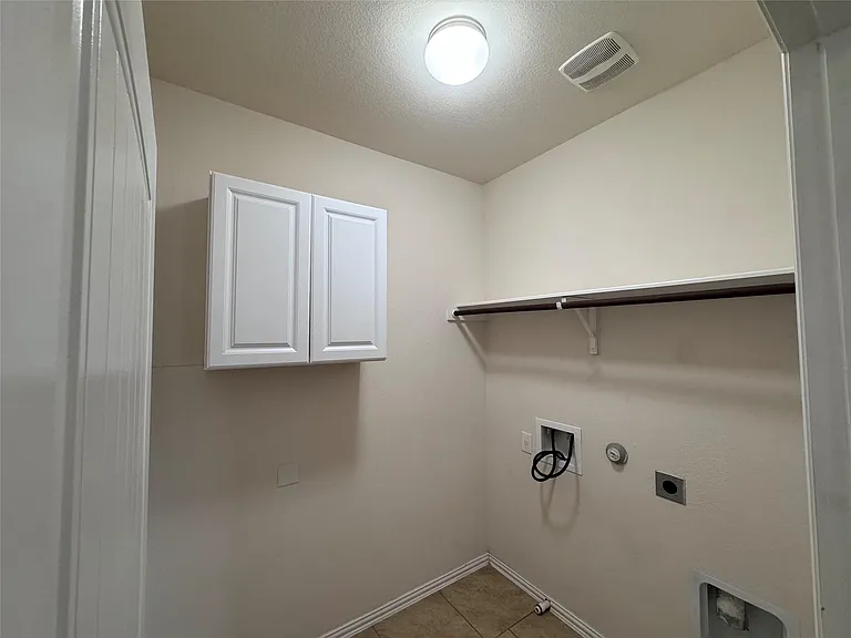 2605 Rough Berry Rd — Photo 29