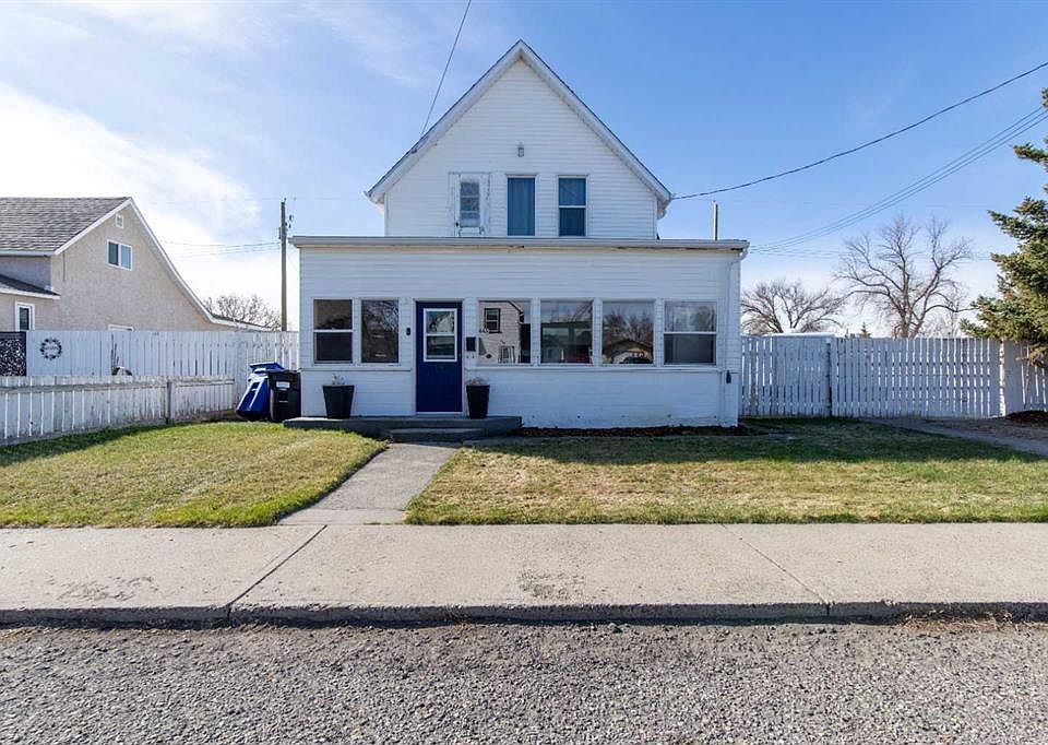 1st image of 446 S 21st St