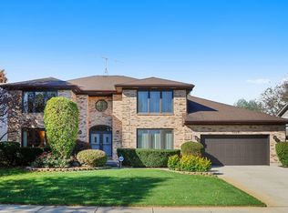 1308 Hidden Lake Dr, Buffalo Grove, IL
