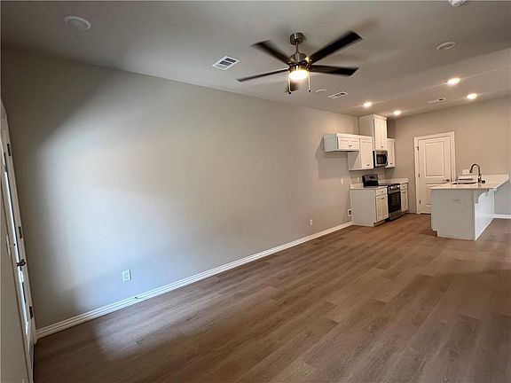 5th image of 25 Cheryl Cir