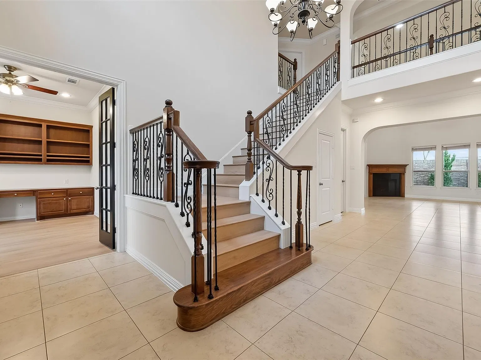 5 bed, 4.5 bath, 4010 sqft, $6,000 — Photo 3