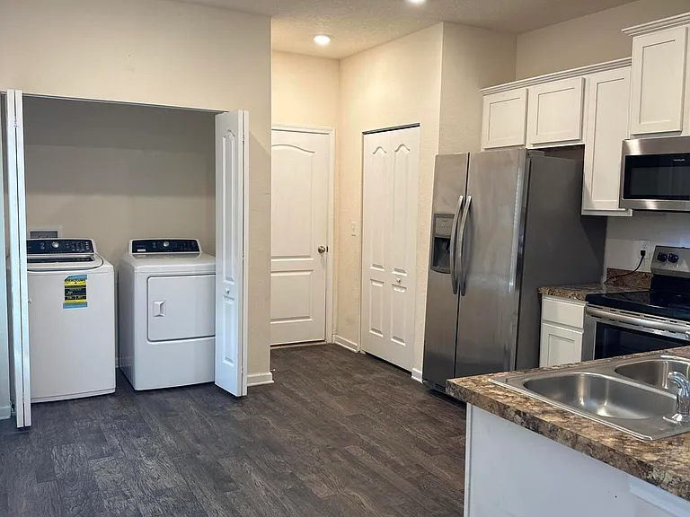 7766 Legacy Trl — Photo 3